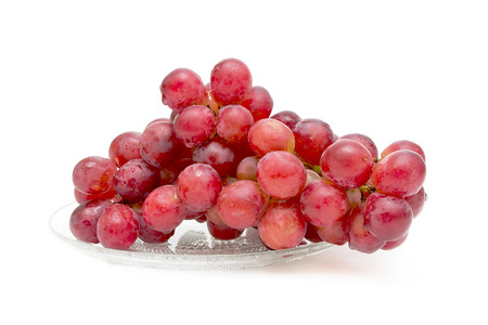串成熟的葡萄，在白色背景上