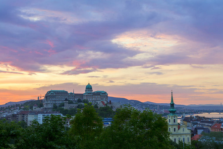 日暮时分，匈牙利布达佩斯城堡