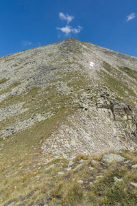 保加利亚 Pirin 山 Kamenitsa 峰下的石丘