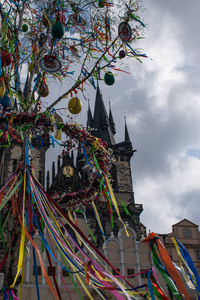 布拉格老城广场上的复活节装饰