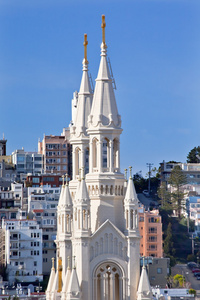 圣徒彼得保罗天主教教堂尖顶旧金山 californ