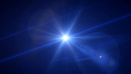 深蓝色光晕照片