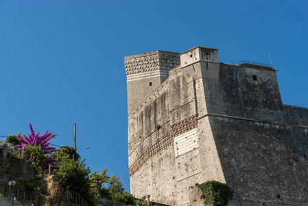 拉瓦尼亚的城堡La 帕斯亚意大利