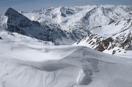 在 stubaital，奥地利滑雪