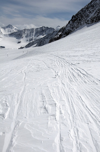 在 stubaital，奥地利滑雪