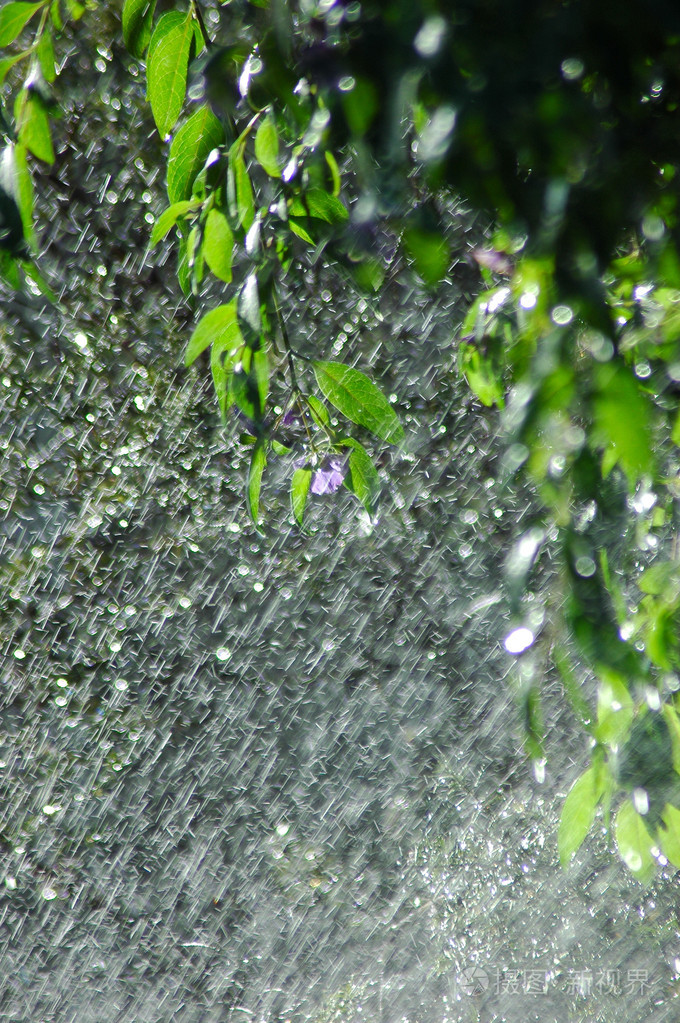 在重的风暴雨