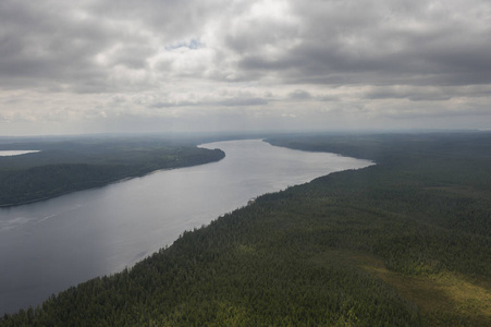 一条河上的云层, 斯基纳夏洛特区域区, 海达 Gwaii, 格雷厄姆岛, 不列颠哥伦比亚省, 加拿大