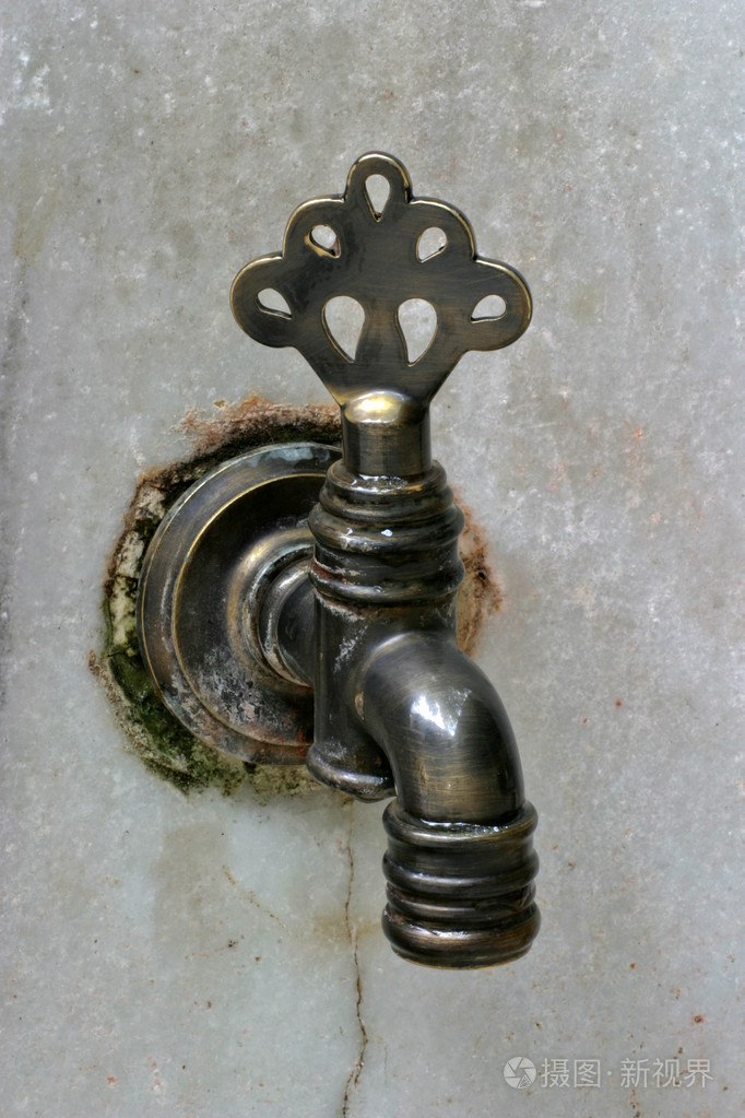 旧的和历史的水龙头