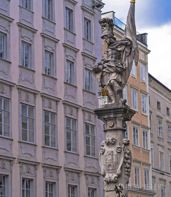 St. 弗洛里安雕像在改变万得城广场地标萨尔茨堡, 奥地利