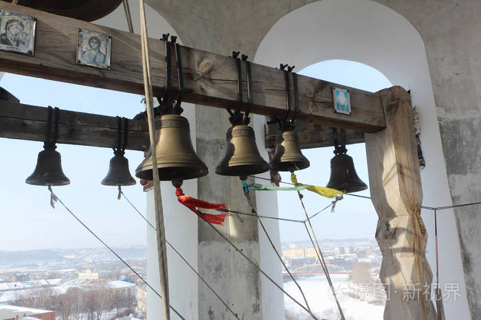 钟声在钟楼tikhvin教堂kungur城俄罗斯