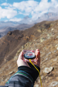 美丽天空 徒步旅行者的旅程