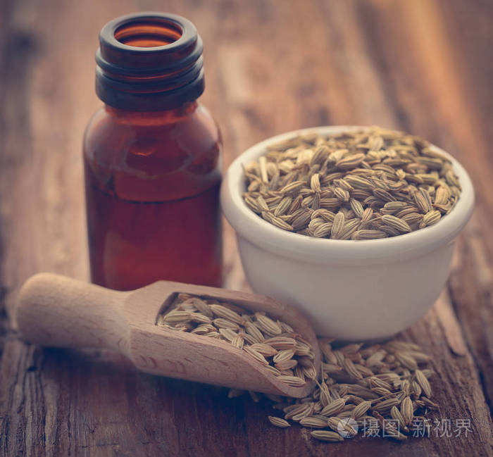 一瓶精油茴香籽