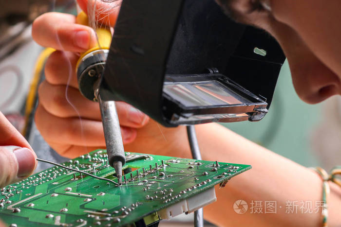 电子设备锡焊接零件的修复