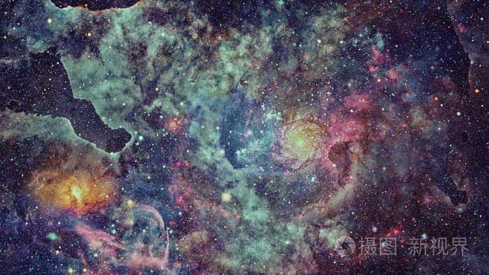 彩色的星云和星团的宇宙中的星星