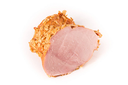 烟熏鸡胸肉孤立在白色背景上。肉产品