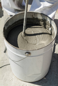 施工现场用胶粘剂搅拌桶照片