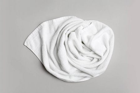 软浴巾灰色背景, 顶部视图