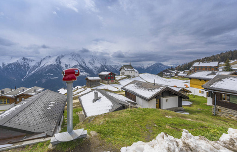 看法在穆伦高山村庄在瑞士山图片