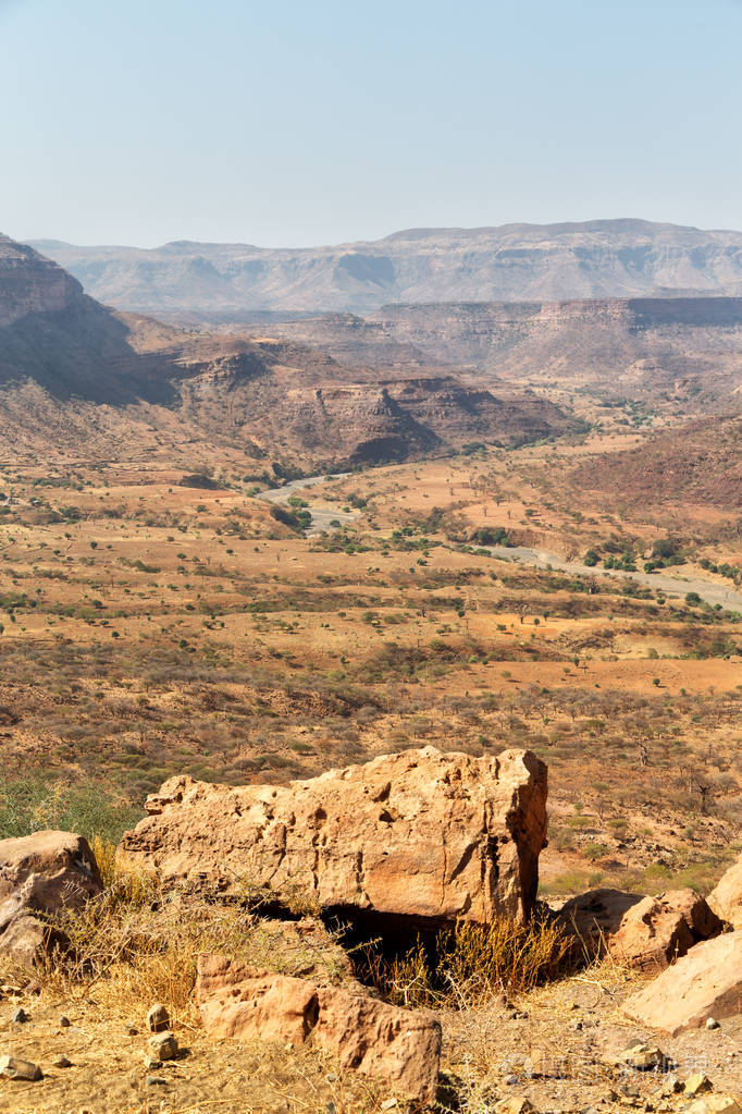 在埃塞俄比亚非洲在国家公园山和山