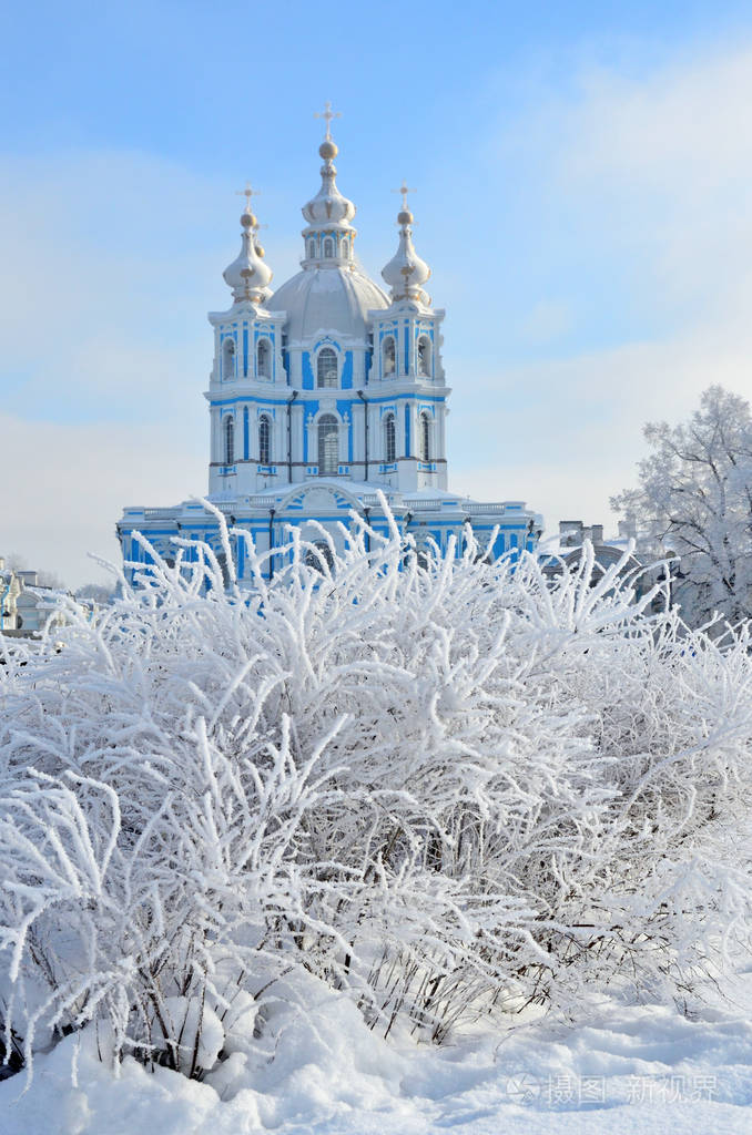 圣彼得堡下雪图片