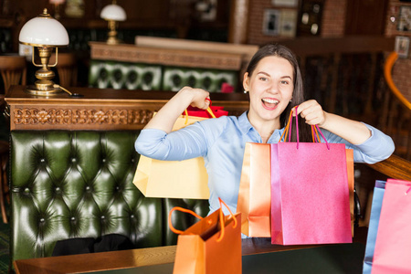 贷款的衣服图片