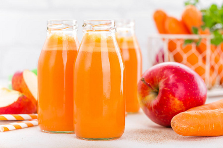 新鲜的苹果在特写图片-新鲜的苹果在特写素材-新鲜的苹果在特写插画-