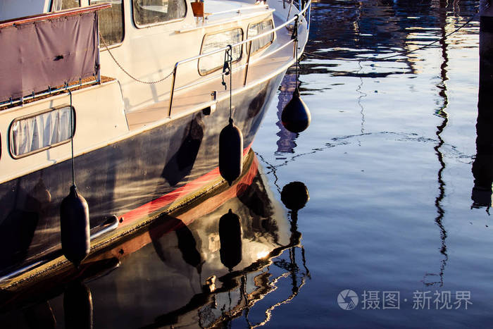 港口浮标船的思考