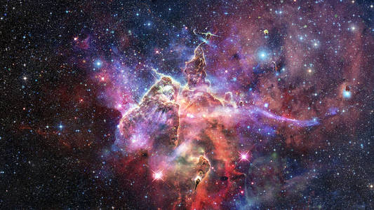 神秘山在船底座星云.nasa 提供的这个图像的元素照片