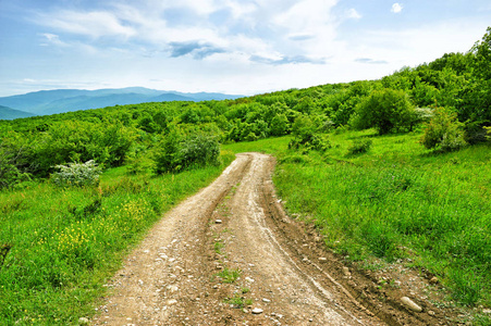 在山区农村公路