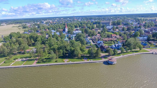 Haapsalu, 爱沙尼亚。夏季美丽的鸟瞰图