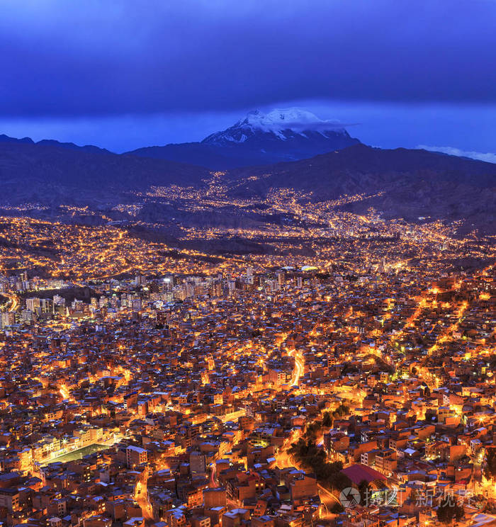玻利维亚拉巴斯夜景