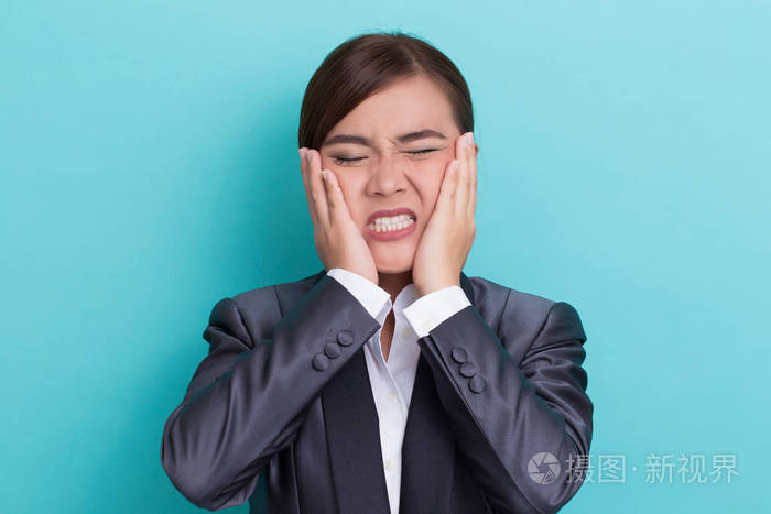 女实业家有牙疼