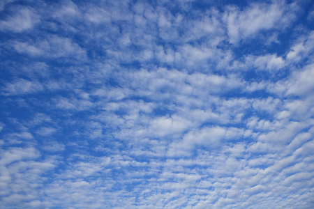 蓝蓝的天空