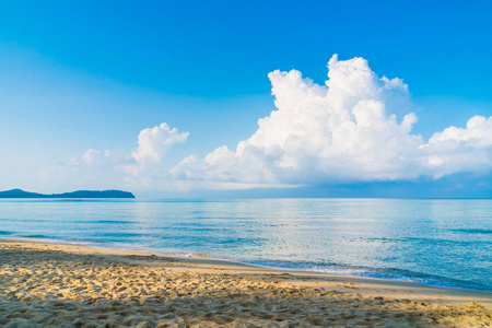 美丽的海滩和海