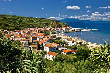 susak 村和港的达尔马提亚岛屿