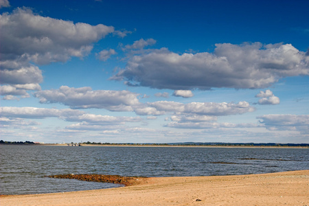 在南方的典型波兰语 lakescape