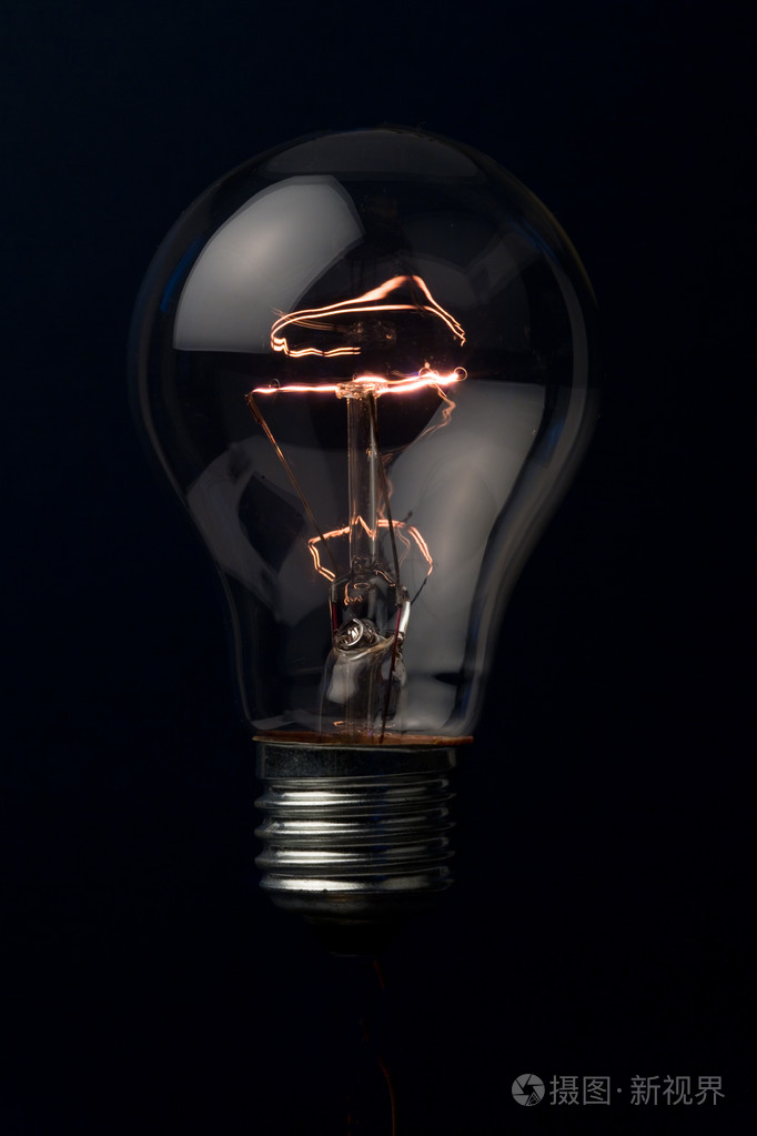 明亮的灯泡