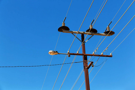 在澳大利亚, 电源线的概念与电线杆在晴朗的天空