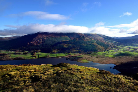 Bassenthwaite 湖上空的阳光