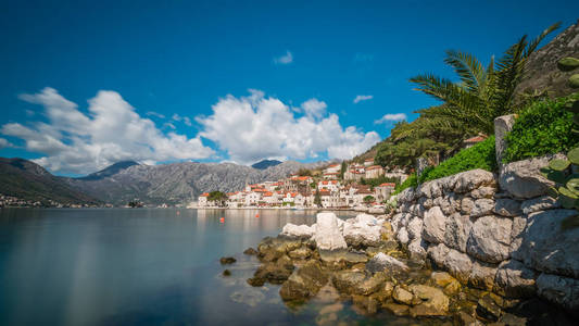 Perast 镇的看法