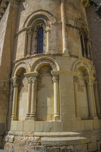 外罗马式风格的基督教会, 塞哥维亚城市, 著名的罗马渡槽, 在西班牙