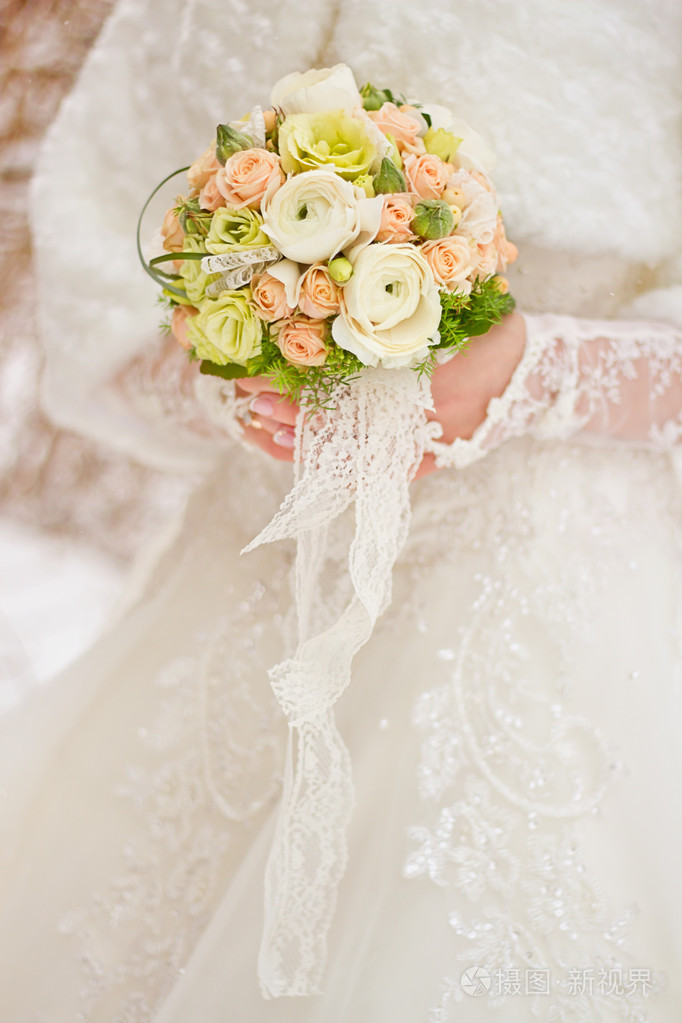 多彩多姿的新娘花束