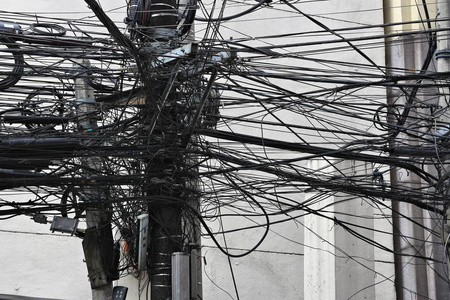 电缆的纠缠图片