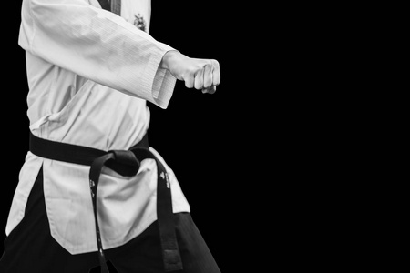 跆拳道传统韩国男子战斗机拳打拳分离黑色