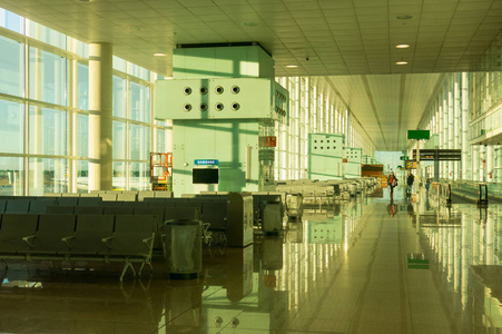 巴塞罗那国际机场候机大厅图片