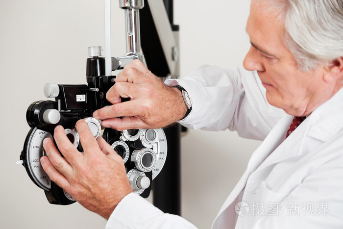 眼视光师设置phoropter测试
