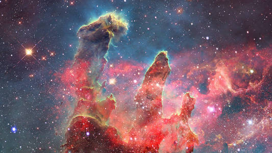 星云和星系在黑暗的空间。这幅图像由美国国家航空航天局提供的元素