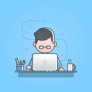 年轻男子坐在笔记本电脑上工作, 自由职业者工作, 家庭办公室照片