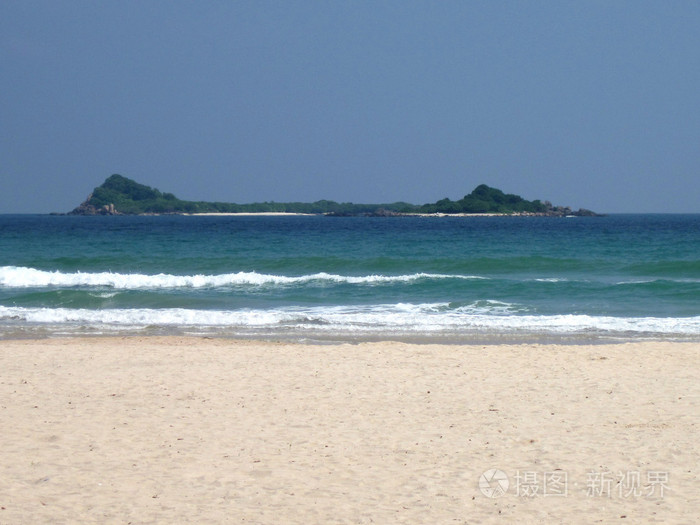 尼拉维利海滩面临鸽岛 斯里兰卡