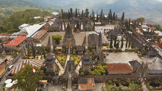 巴厘岛上的印度教寺庙. Ulun 达努苏黑巴托尔